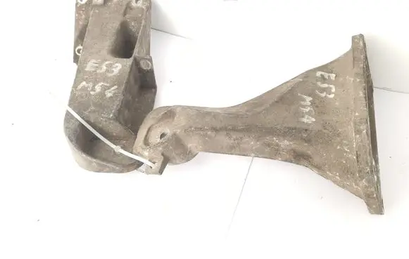 BMW X5 E53 Engine mounting bracket 1097000 22111097000 22111096999