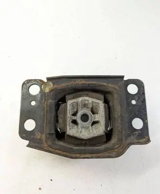 Ford Fusion II Engine mount bracket DG937M121CA