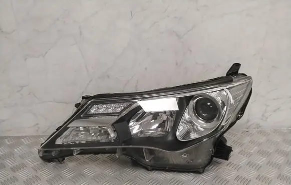 Toyota RAV 4 (XA40) Headlight/headlamp 8117042542