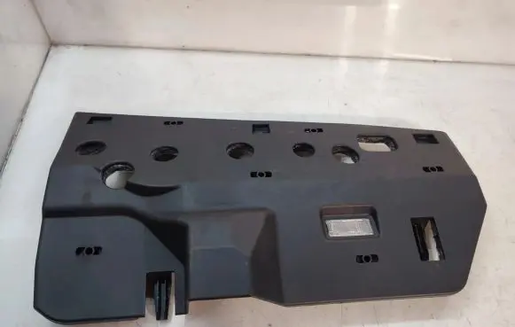 Volkswagen Touareg II Dashboard lower bottom trim panel 7P1863098