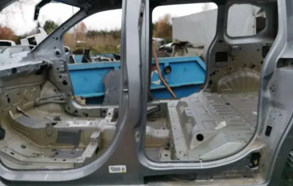 Opel Combo E Pillar (middle) 
