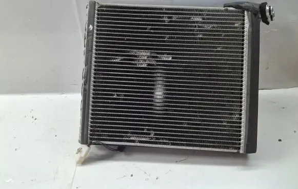 Toyota Avensis T270 Air conditioning (A/C) radiator (interior) 8850102201