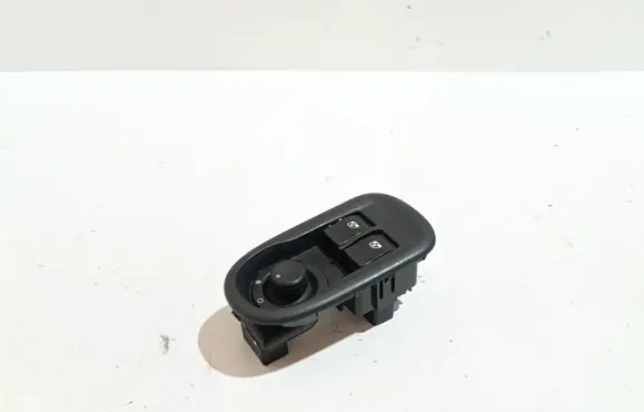Renault Master III Electric window control switch 8200637849 1007479