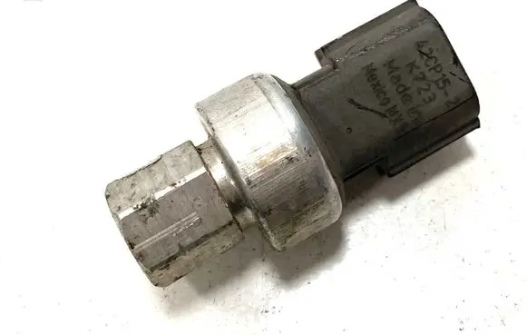 Hyundai i30 Air conditioning (A/C) pressure sensor 42CP152 42CP15 K723
