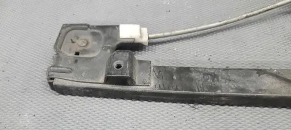 Suzuki Swift II Rear window lifting mechanism without motor