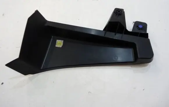 Audi Q3 8U Other engine bay part 8U1819979A
