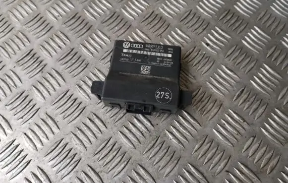 Volkswagen Golf V Gateway control module 1K0907530Q 1K0907951
