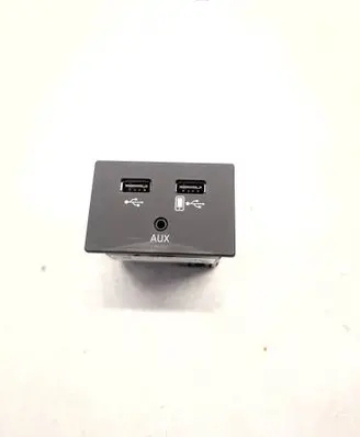 Audi A6 S6 C7 4G USB socket connector 4G0035736