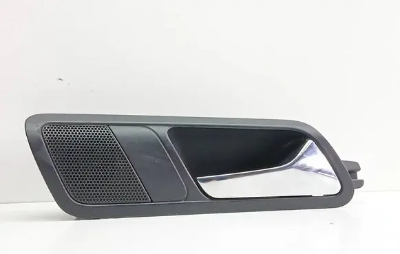 Volkswagen PASSAT B6 Rear door interior handle 3C4839114