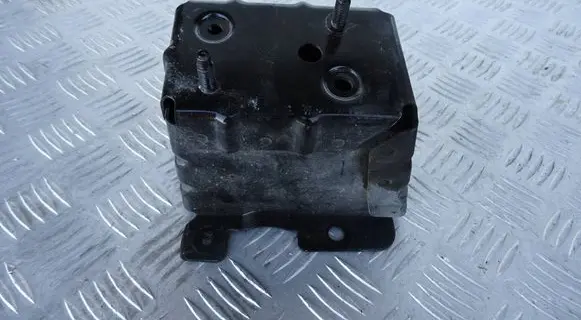 Nissan Leaf II (ZE1) Rear bumper support beam 