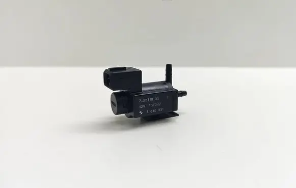 BMW 5 F10 F11 Turbo solenoid valve 7810831 70231800