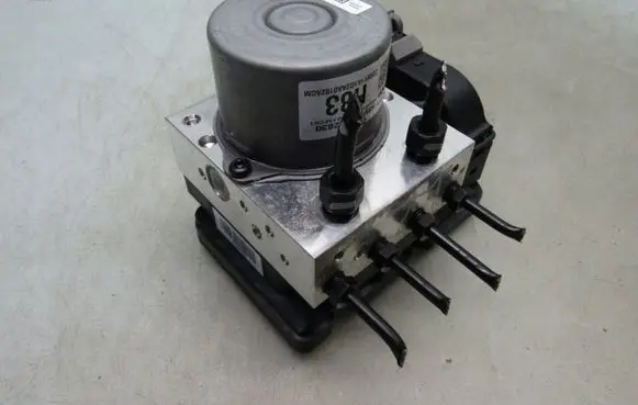 KIA Sportage ABS Pump 58910R2830 BE600MEC32