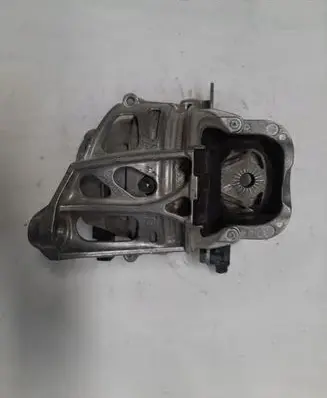 Audi A8 S8 D5 Engine mount bracket 4M0199255R