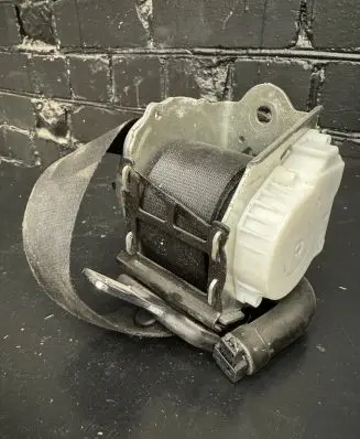 BMW X3 G01 Front seatbelt S3746999708 7469997 3746999708