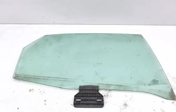 Audi A4 S4 B6 8E 8H Rear door window glass 8E0845255