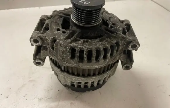 Mercedes-Benz CLS C219 Generator/alternator A0131547002 14M25 0121715015