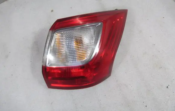 Ford Grand C-MAX Rear/tail lights 89501744