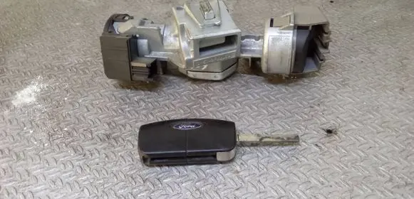 Ford S-MAX Ignition lock 3M513F880AC
