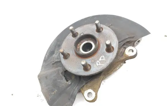 Toyota RAV 4 (XA50) Front wheel hub