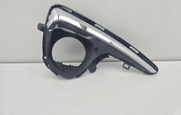 Toyota Yaris Front fog light trim/grill 520300D140 814810D360