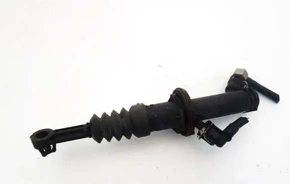 Renault Megane II Clutch master cylinder 8200151771c