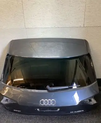 Audi e-tron Tailgate/trunk/boot lid 2015210085