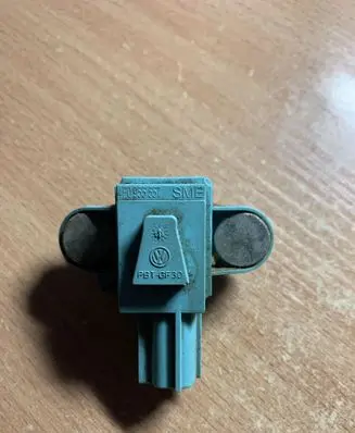 Audi A6 S6 C6 4F Airbag deployment crash/impact sensor 4F0955557