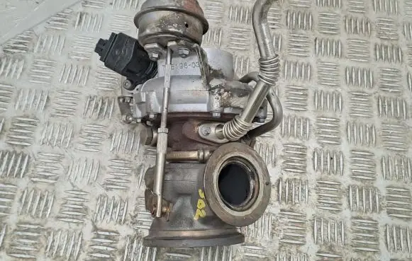 BMW 6 F12 F13 Turbo 757698504 793647 7576985