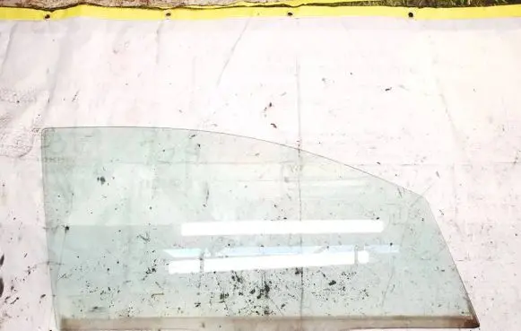 Honda Jazz Front door window glass four-door dot23as2