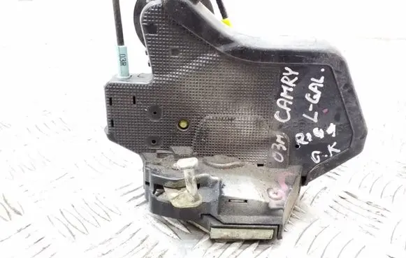 Toyota Camry Rear door lock
