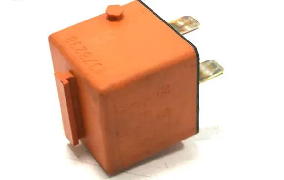 BMW X3 E83 Other relay 0332019456 1378238
