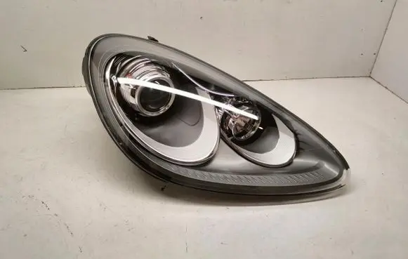 Porsche Cayenne (92A) Headlight/headlamp