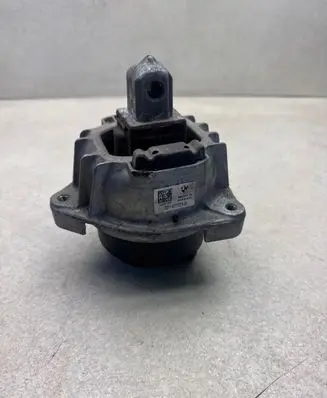 BMW 7 F01 F02 F03 F04 Engine mount bracket 6777373 68623513 2036040