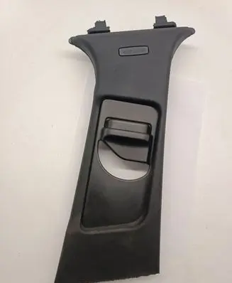 Mercedes-Benz C W204 (B) pillar trim (top) A2048601030