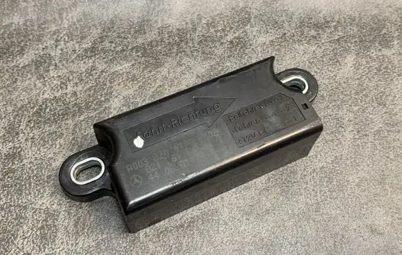 Mercedes-Benz E W211 Airbag deployment crash/impact sensor A0038200726