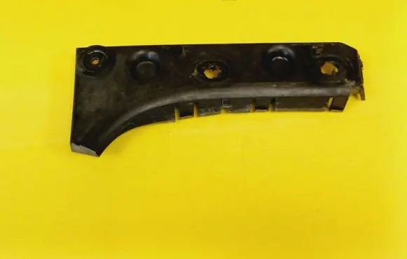 Audi A6 S6 C5 4B Front bumper mounting bracket 4B0807283B