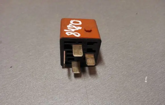 BMW 5 E39 Other relay 0332019456 1378238