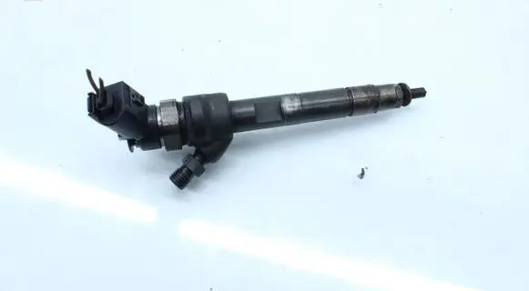 Toyota Verso Fuel injector 8506902