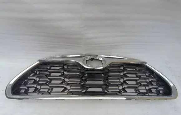 Toyota Highlander XU70 Front bumper upper radiator grill 531010E330