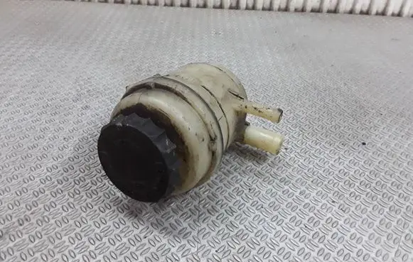 KIA Sorento Power steering fluid tank/reservoir