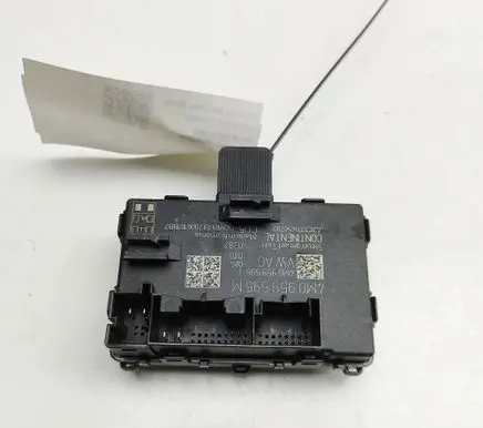 Audi e-tron Door control unit/module 4M0959595M 4M0959595J