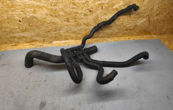 Opel Vivaro Engine coolant pipe/hose 215010400R