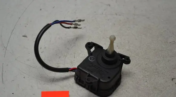 Ford Galaxy Headlight level adjustment motor VAD12V662 0307852312 7M0941295