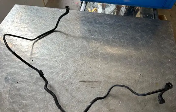 Renault Koleos I Fuel line pipe