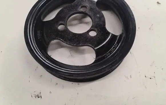 Opel Zafira A Water pump pulley 90502887 20644
