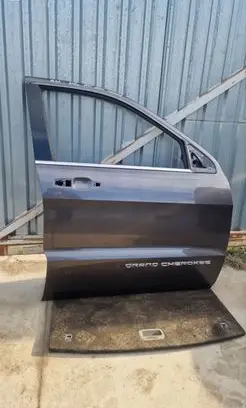 Jeep Grand Cherokee (WK) Front door