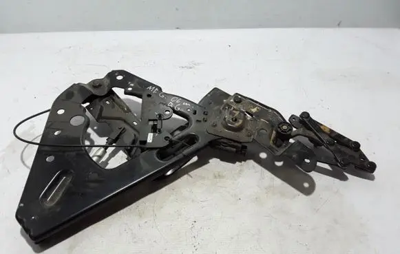 Renault Megane II Convertible roof hinge 8200468712