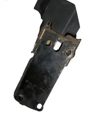 BMW 5 F10 F11 Front bumper mounting bracket 7117812