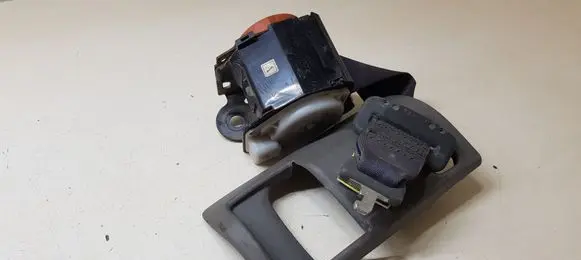 Toyota Land Cruiser (J120) Middle seatbelt (rear) 