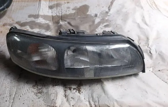 Volvo V70 Headlight/headlamp 8620687 89004806